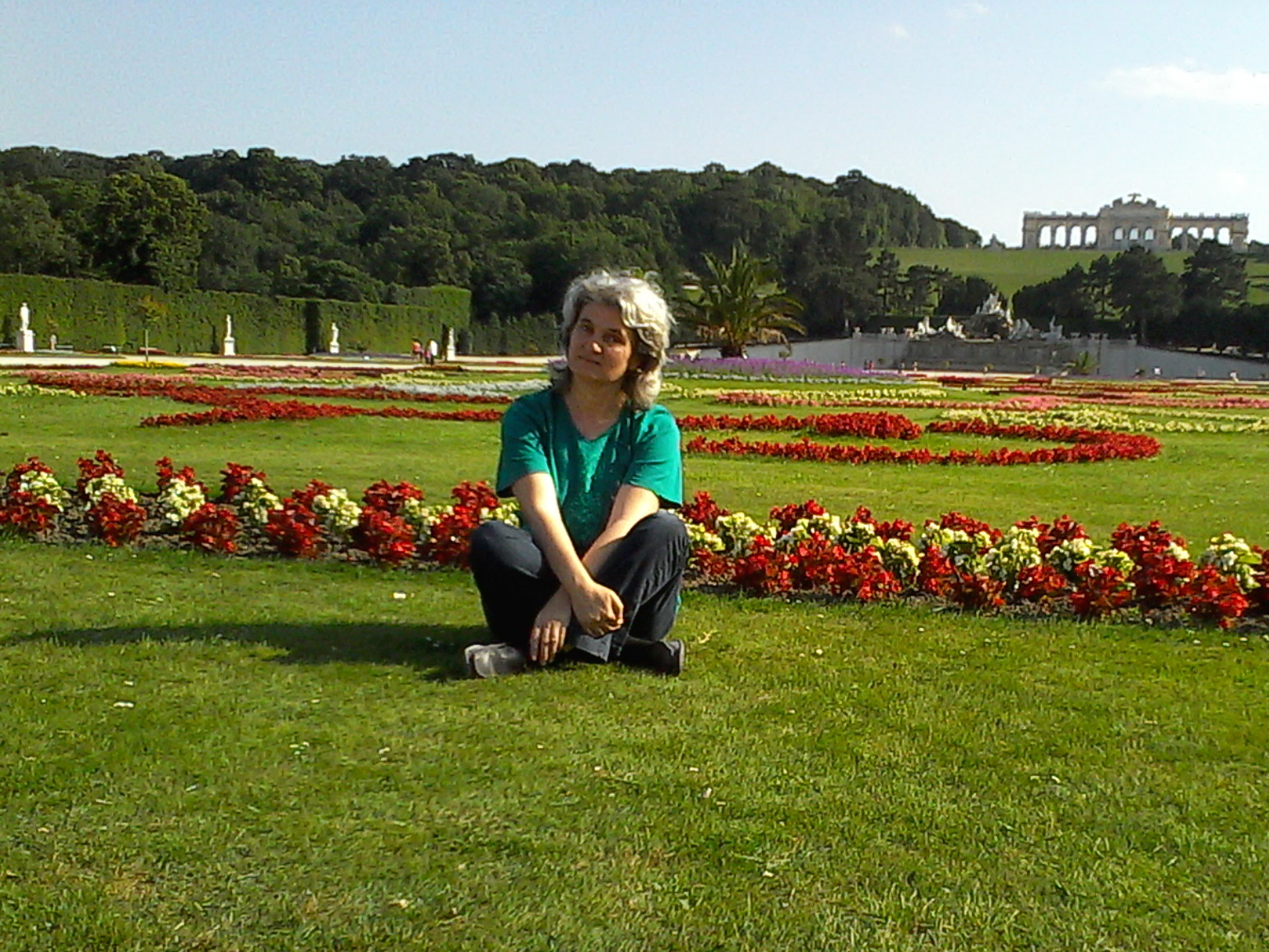 În aspirațiile cele mai de sus ori in adîncimile ființei omul este singur.Acolo doar Dumnezeu poate pătrunde.